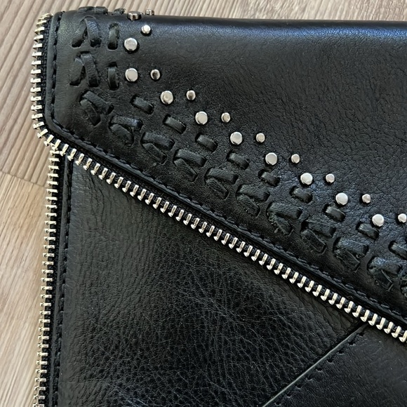 Rebecca Minkoff Black Leo Leather Zipper Envelope Clutch NWOT - Picture 7 of 12